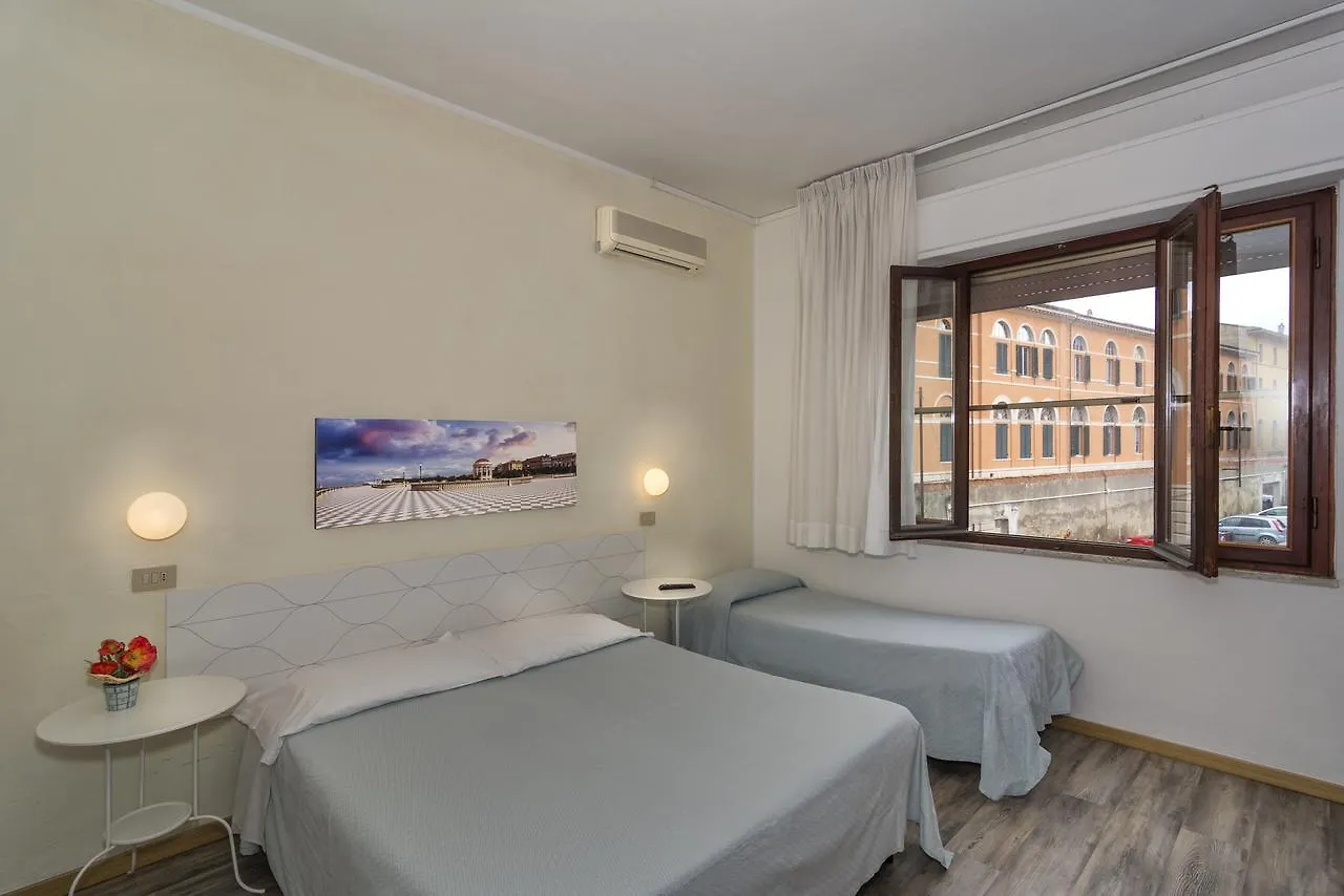 **  Hotel Cecile Pisa Italy