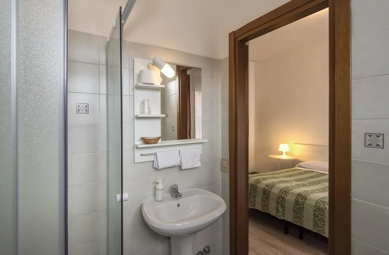 **  Hotel Cecile Pisa Italy