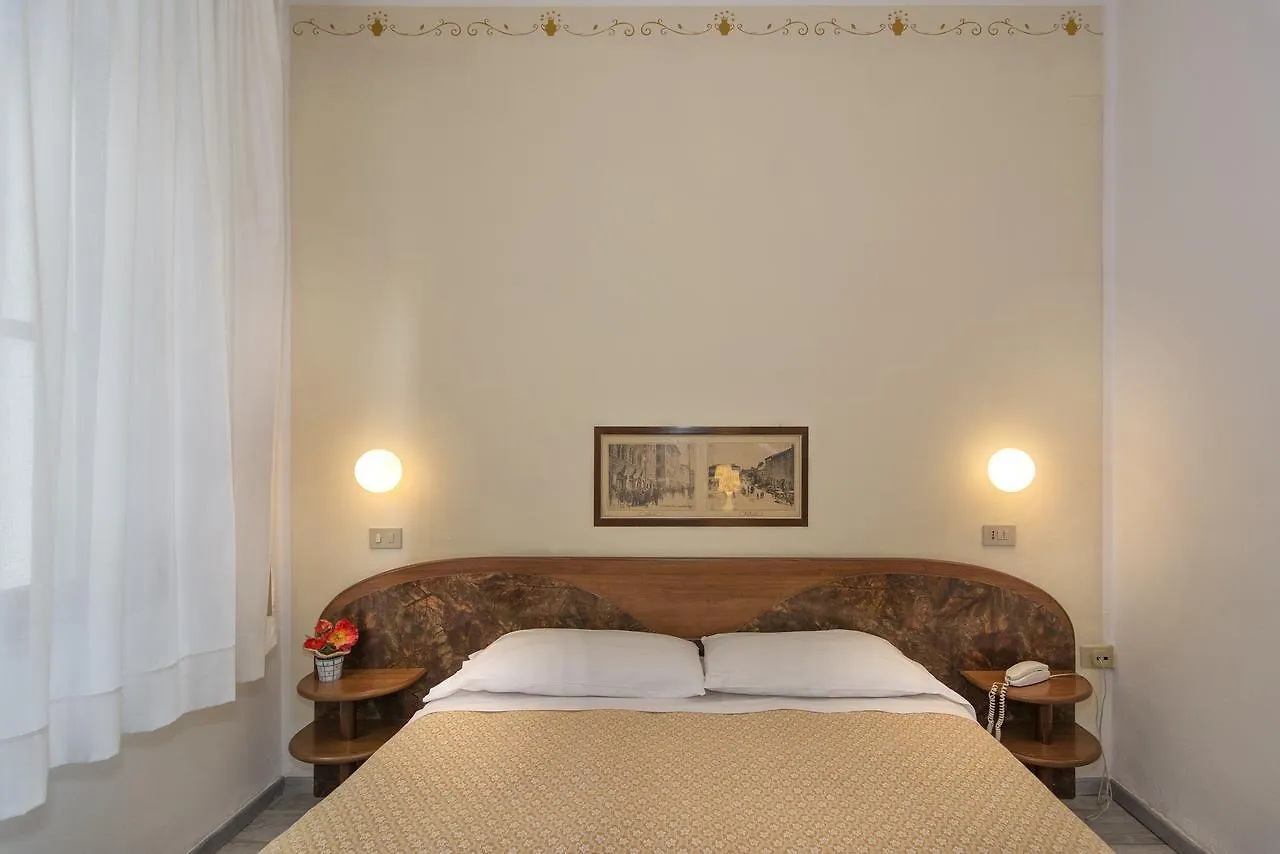Hotel Cecile Pisa 2*,  Italy