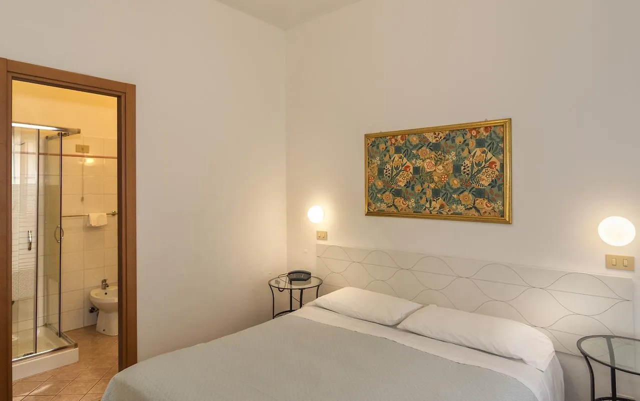 **  Hotel Cecile Pisa Italy